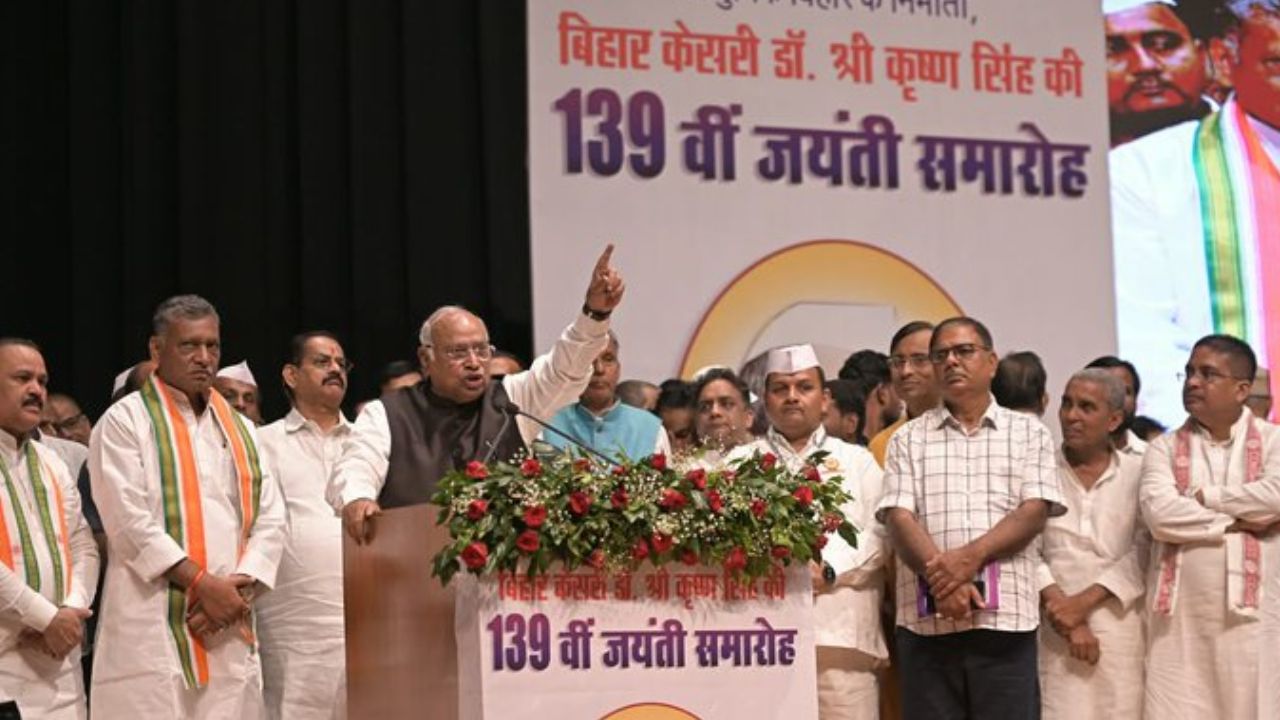 खरगे के ‘मोदी का बाप भी जाएगा’ वाले बयान पर BJP का पलटवार, कहा- गुंडे-मवालियों की भाषा प्रयोग कर रहे कांग्रेस अध्यक्ष