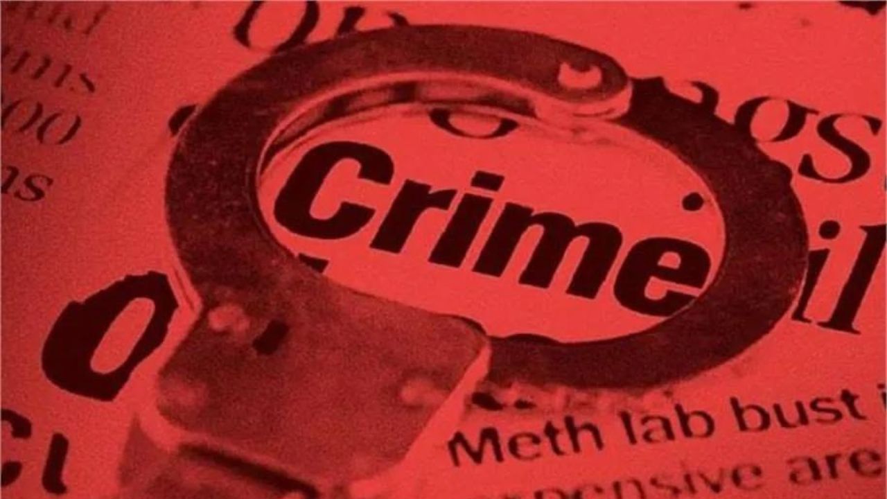 Muzaffarpur Crime: मंदिर के पास बोरे में मिली युवती की लाश, चेहरे पर गहरे घाव, जांच में जुटी पुलिस