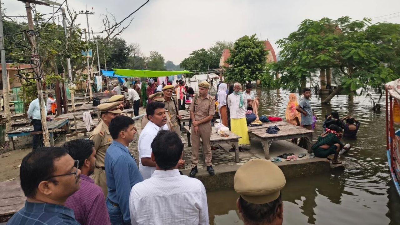 सीतापुर में नवरात्र से पहले हाई अलर्ट, DM ने नैमिषारण्य के हर कोने को परखा, सुरक्षा और स्वच्छता को लेकर सख्त निर्देश
