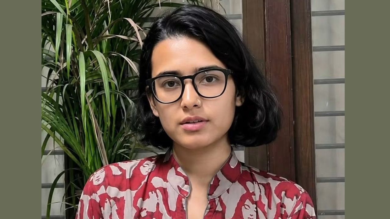 अपराधियों जैसा सुलूक और रातभर थाने में कैद! रिहाई के बाद पुलिस पर भड़कीं AISA अध्यक्ष नेहा बोरा, लगाए गंभीर आरोप
