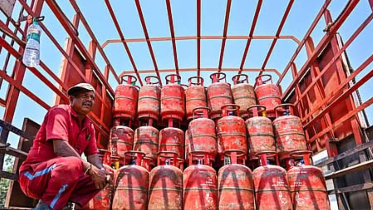 Bareilly LPG Connection: 57 कॉलोनियों के 1,200 घरों में बंद होगी LPG, PNG नहीं लिया तो कटेगा कनेक्शन
