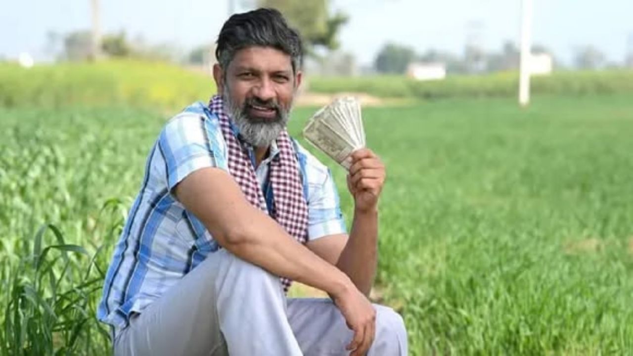 PM Kisan Scheme: दिवाली से पहले किसानों के बैंक खातों में आ सकते हैं ₹2000, तुरंत चेक कर लें स्टेटस