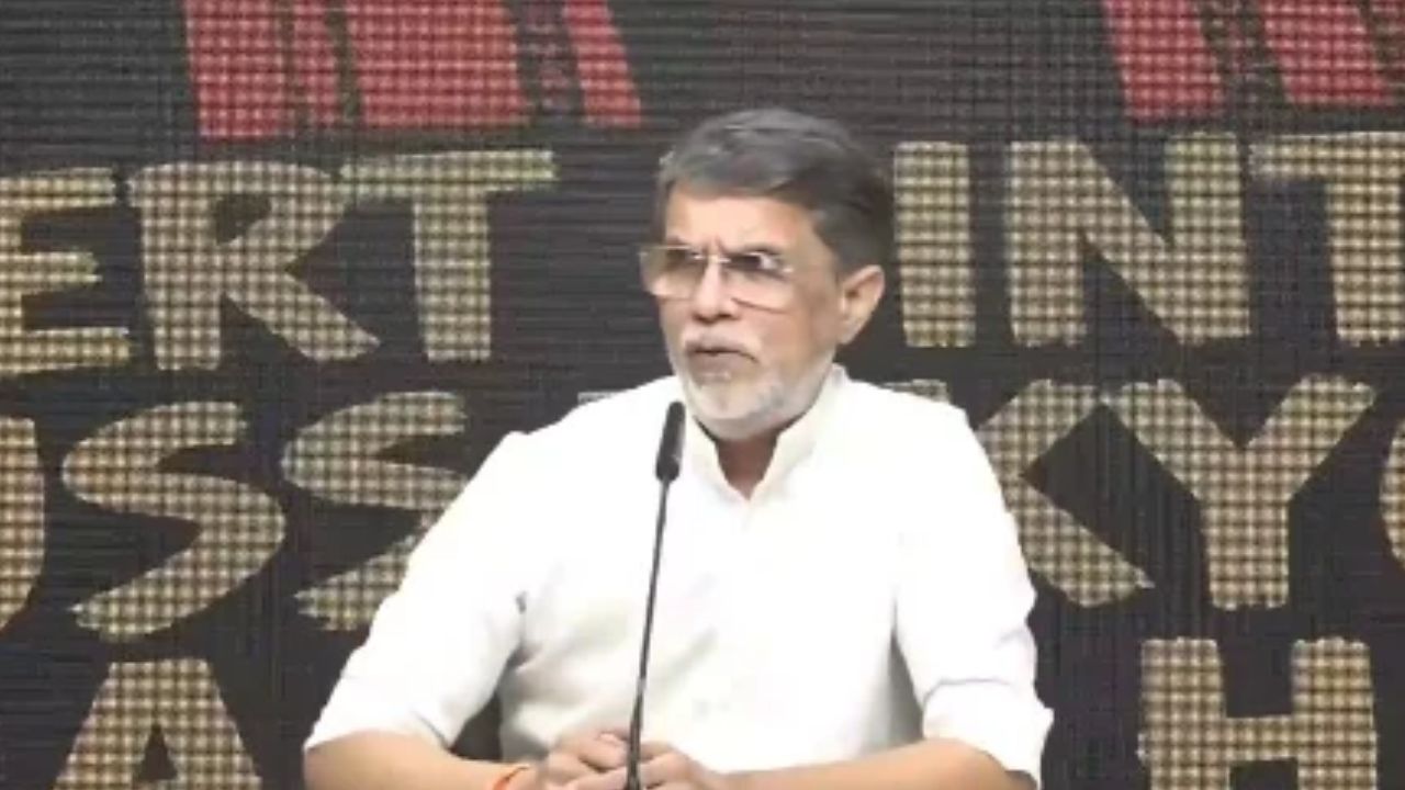 ‘BJP-RSS को सत्ता से जाने का डर’, राजनाथ सिंह के आरोपों पर पवन खेड़ा का जवाब