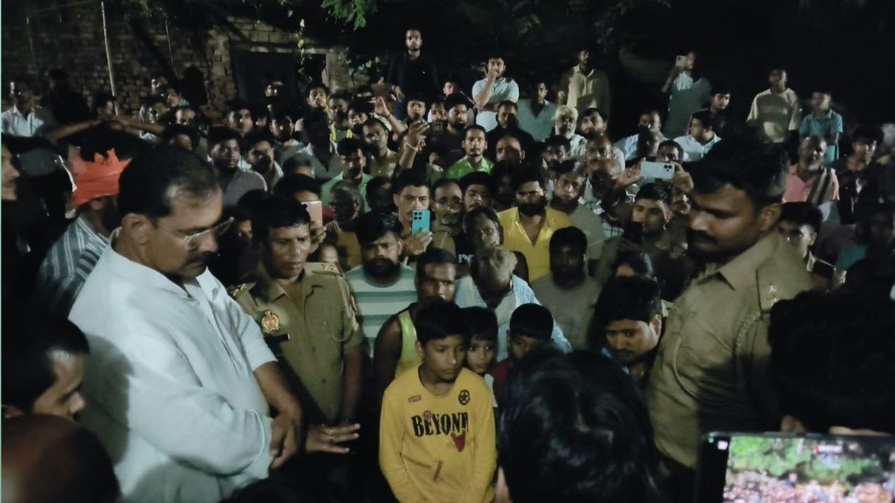 Pratapgarh Crime: महिला की मौत के बाद बाजार बंद, SDM के आश्वासन पर अंतिम संस्कार को माने परिजन