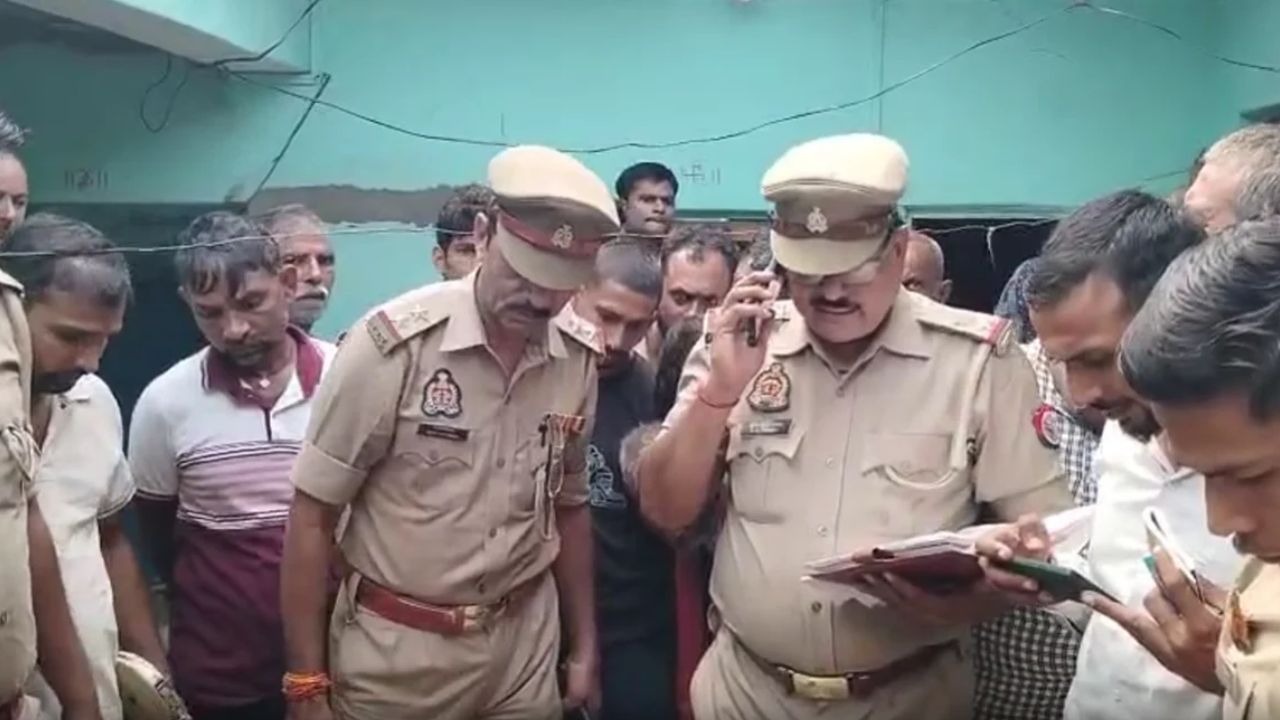 रायबरेली: सरेनी में बंद घर के अंदर फंदे से लटका मिला पंचायत मित्र का शव, इलाके में फैली सनसनी