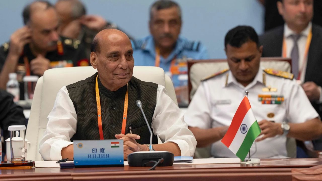 क्या अब बंद होंगे आतंकी ठिकाने? SCO शिखर सम्मेलन में राजनाथ सिंह का कड़ा संदेश, पाकिस्तान के उड़े होश