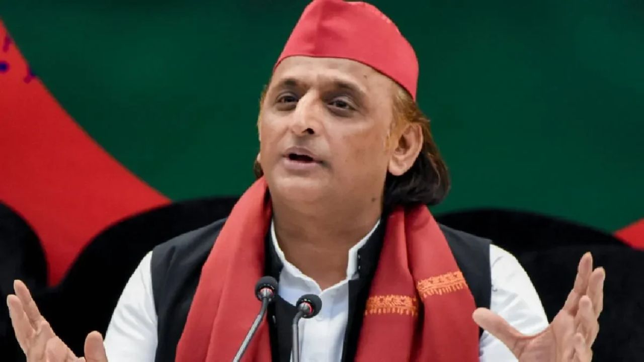 अखिलेश यादव की रणनीति: धनराज नाथवानी और रामगोपाल मैदान में, एनडीए के छोटे दल और असंतुष्ट विधायक निभाएंगे निर्णायक भूमिका