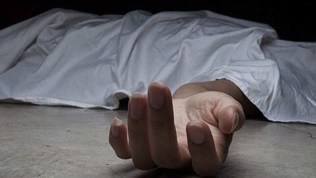 आत्महत्या या कोई बड़ी साजिश? गायब जवान का शव पेड़ से लटका देख अफसरों के उड़े होश, पुलिस खंगाल रही राज