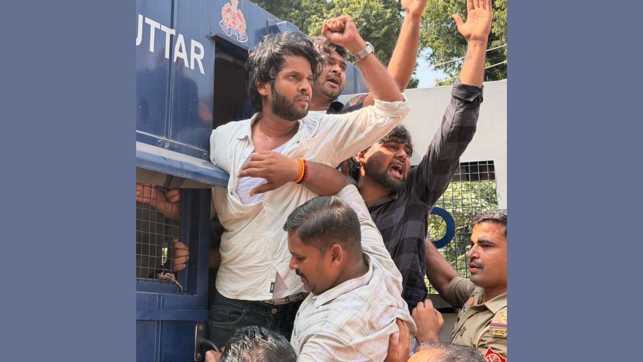 संविधान और मताधिकार की रक्षा के लिए हमारा संघर्ष जारी रहेगा! प्रयागराज में छात्रनेताओं की गिरफ्तारी से गरमाई सियासत