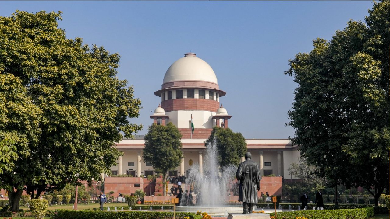 सुप्रीम कोर्ट में नौकरी का मौका, कोर्ट मास्टर के 20 पदों पर भर्ती शुरू; 15 नवंबर तक करें आवेदन