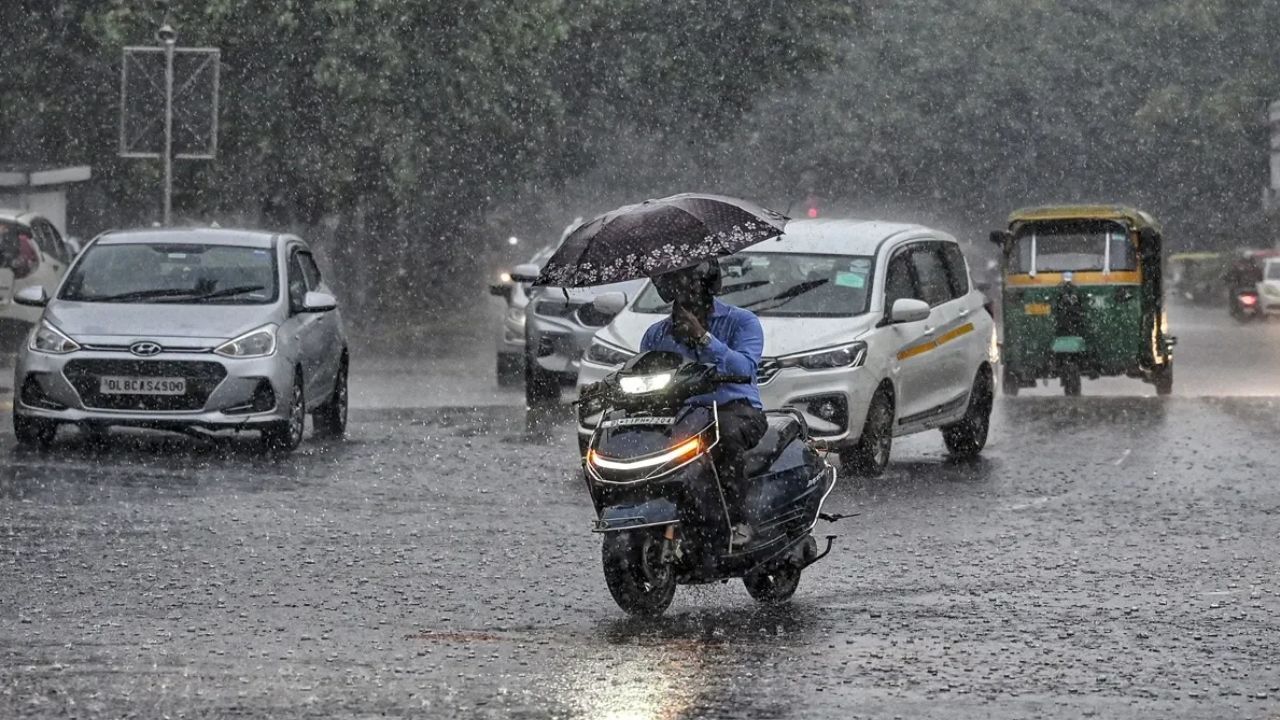 मानसून की विदाई के बीच मौसम ने ली करवट: दिल्ली-यूपी समेत 24 राज्यों में भारी बारिश और आंधी का हाई अलर्ट जारी