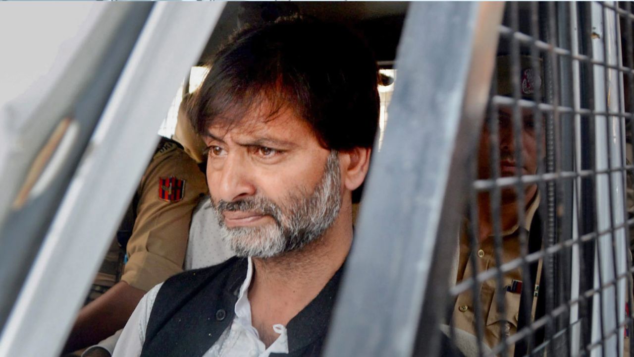 यासीन मलिक की बढ़ीं मुश्किलें, मनी लॉन्ड्रिंग केस में 6 अन्य आरोपियों के साथ चलेगा मुकदमा
