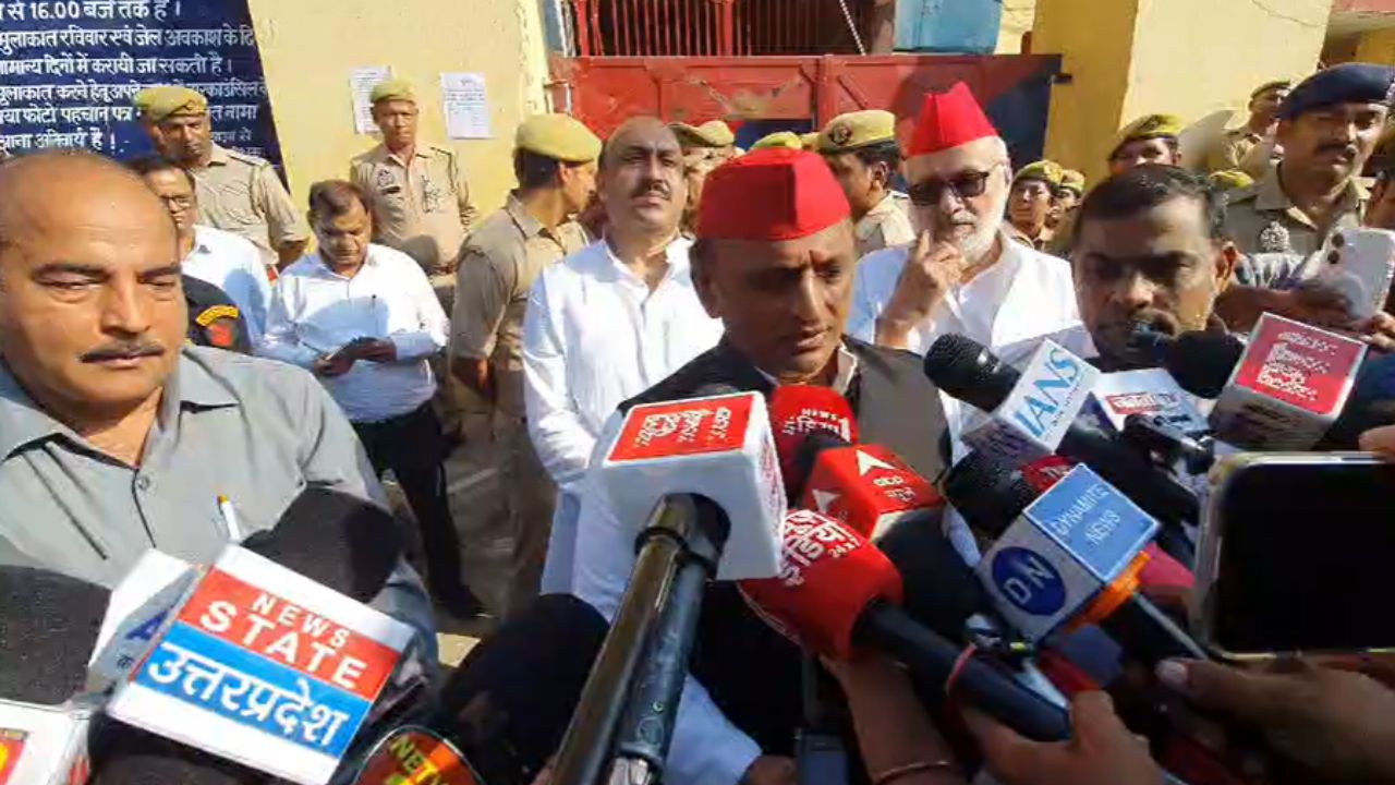 आजम खान से मुलाकात के बाद अखिलेश यादव का बड़ा बयान, बोले- BJP को हराना हमारा लक्ष्य
