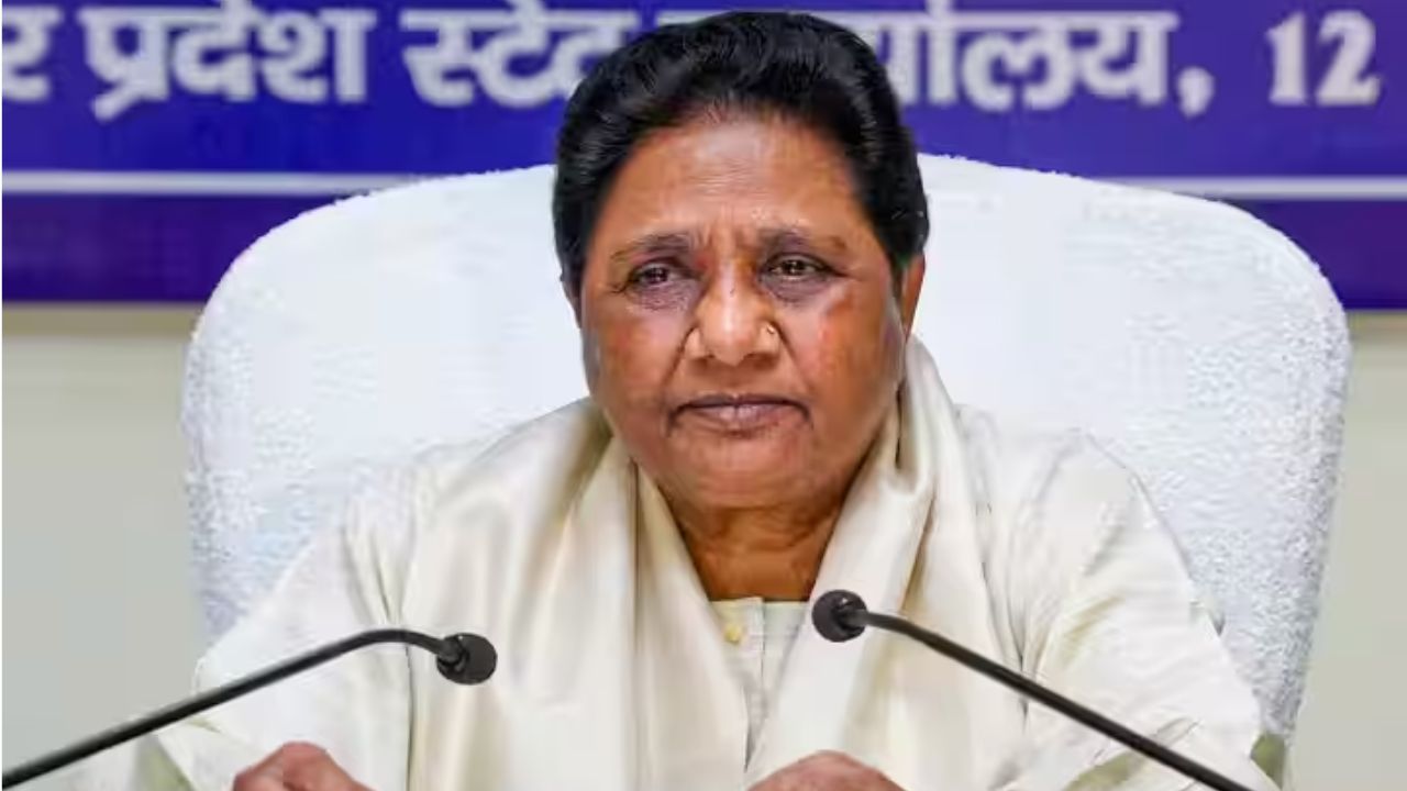 बसपा की चुनावी रणनीति तैयार, 100 सीटों पर प्रत्याशी तय, आकाश आनंद को लेकर बड़ा फैसला