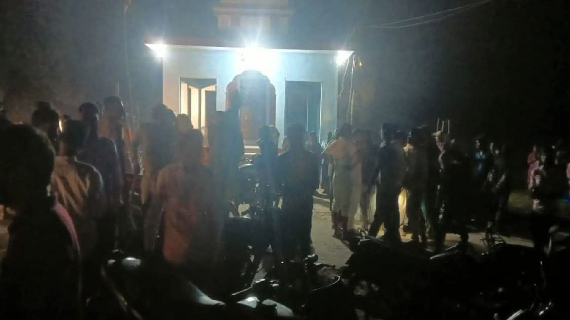 बस्ती में मूर्ति विसर्जन के दौरान हादसा! गहरे पानी में डूबा युवक