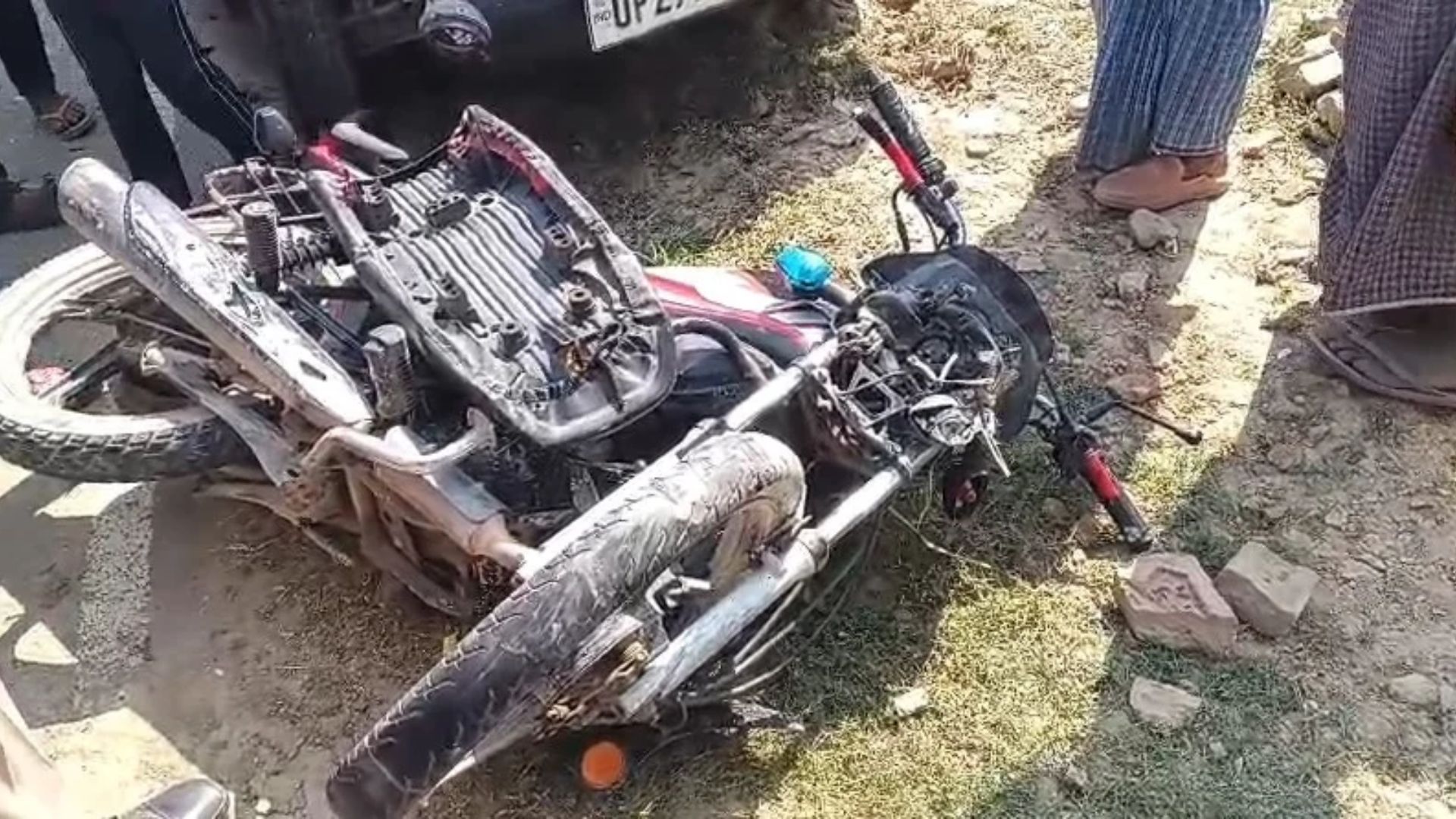 Budaun Road Accident: इको कार की टक्कर से बाइक सवार युवक की मौत, चालक फरार
