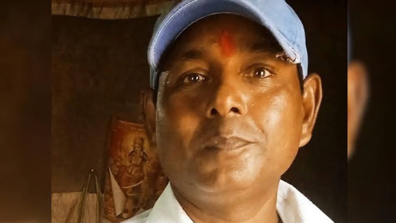 चंदौली में चौकीदार की संदिग्ध मौत पर फूटा गुस्सा, शव सड़क पर रखकर लगाया जाम