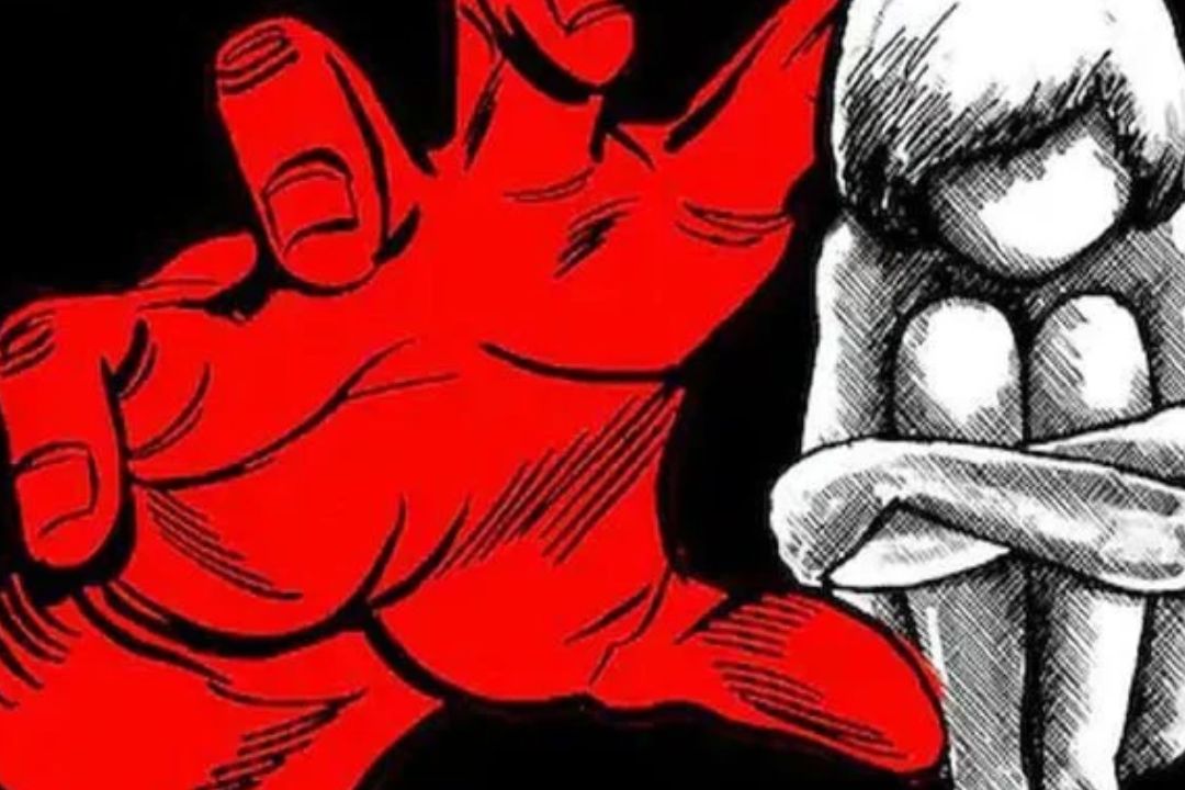 ग्रेटर नोएडा से दिल्ली तक बस में नाबालिग से दरिंदगी, ड्राइवर-कंडक्टर पर कोर्ट ने तय किए आरोप