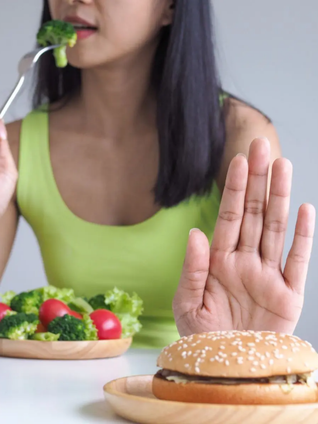 Health Tips: सुबह उठते ही न खाएं ये पांच फूड