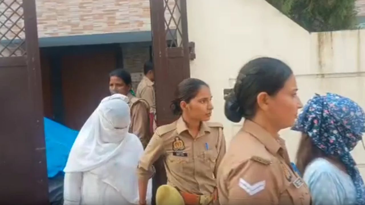 देवरिया में देह व्यापार का भंडाफोड़, 6 लोग गिरफ्तार, आपत्तिजनक सामग्री बरामद