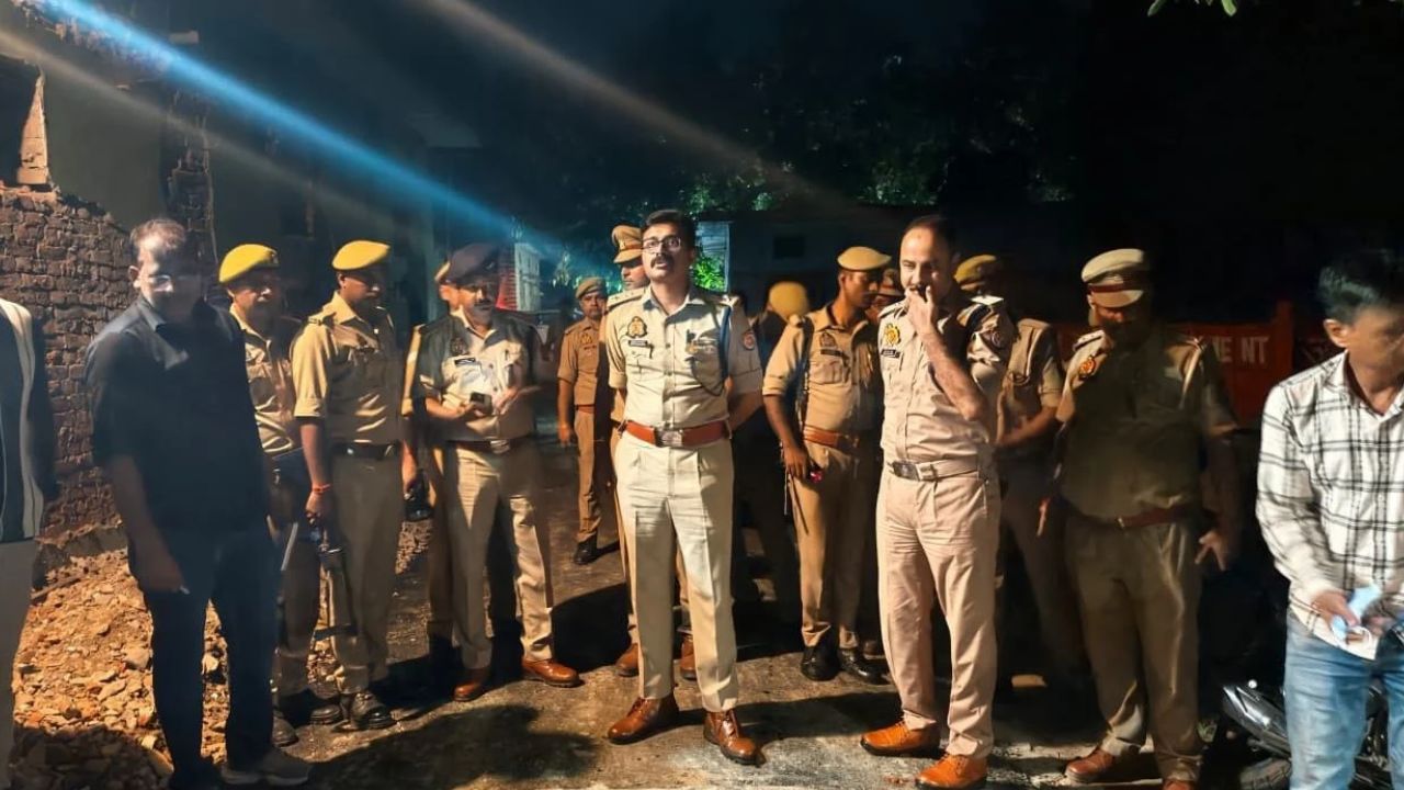 देवरिया में ब्रेकर निर्माण को लेकर खूनी संघर्ष, घायल शख्स की इलाज के दौरान मौत