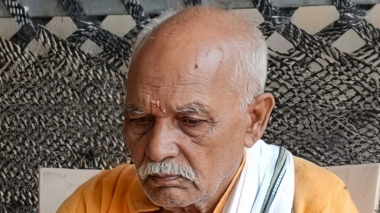 पत्रकार शशि भूषण के पिता कृपा शंकर दुबे नहीं रहे, क्षेत्र में शोक