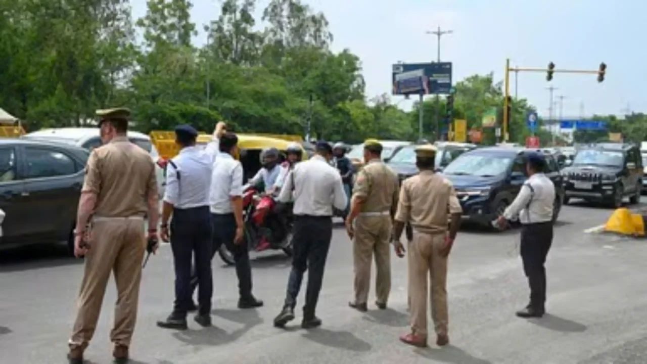 दिल्ली-NCR वालों के लिए जरूरी खबर, दशहरे पर इन रास्तों पर होगी पाबंदी, जानें कहां से जाएं