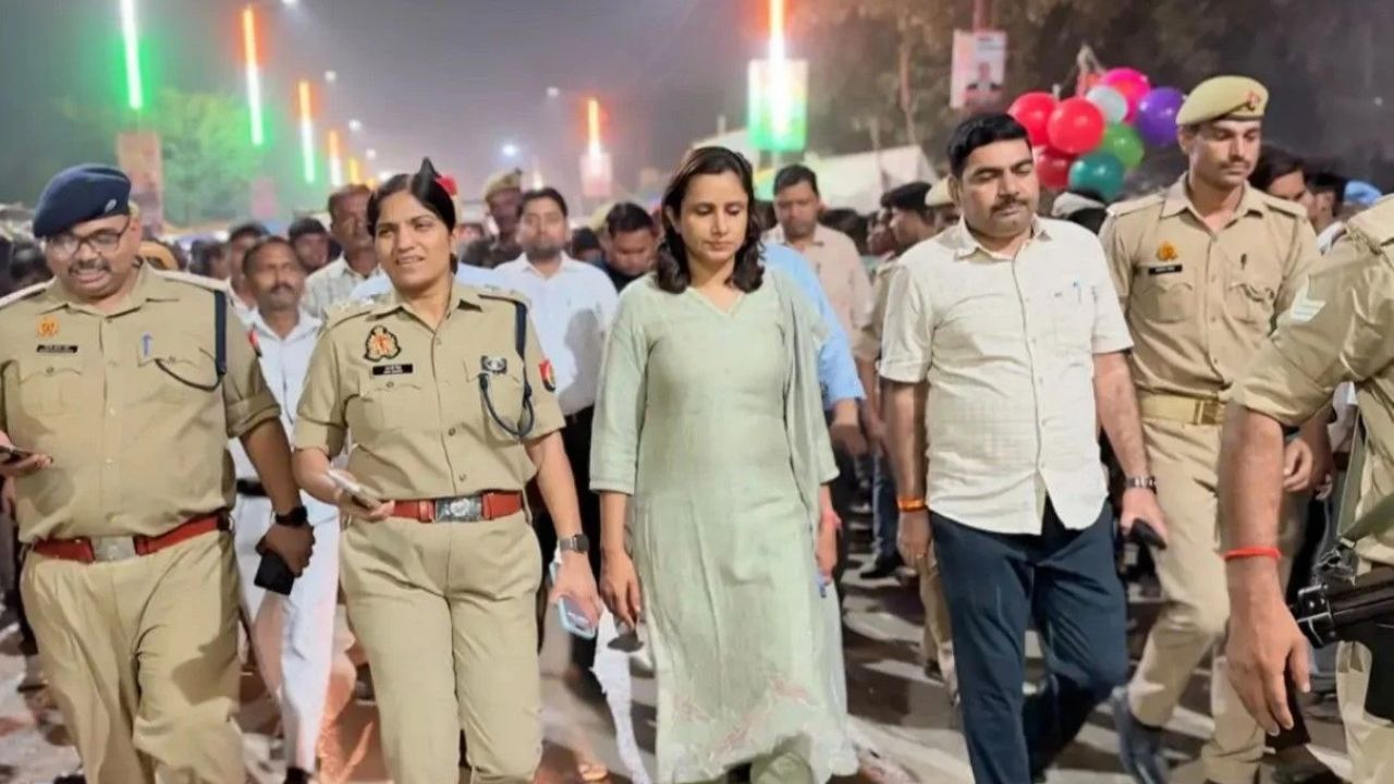 फर्रुखाबाद में 86वें बौद्ध महोत्सव को लेकर अलर्ट प्रशासन, देर रात DM-SP ने परखी सुरक्षा व्यवस्था
