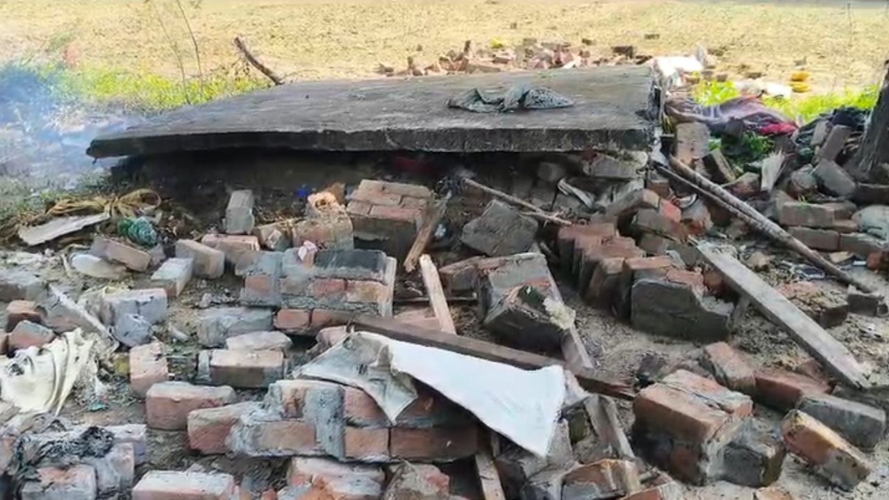 फर्रुखाबाद में आतिशबाजी की दुकान में जोरदार धमाका, लेंटर और दीवारें ढहीं