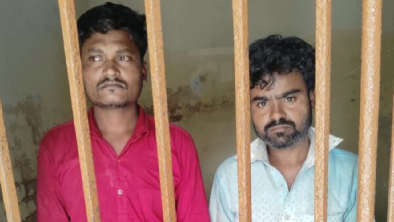 Gorakhpur: खजनी में चोरों का बड़ा खुलासा! जेवर बेचने निकले थे दो आरोपी, पुलिस ने रास्ते में ही दबोचा