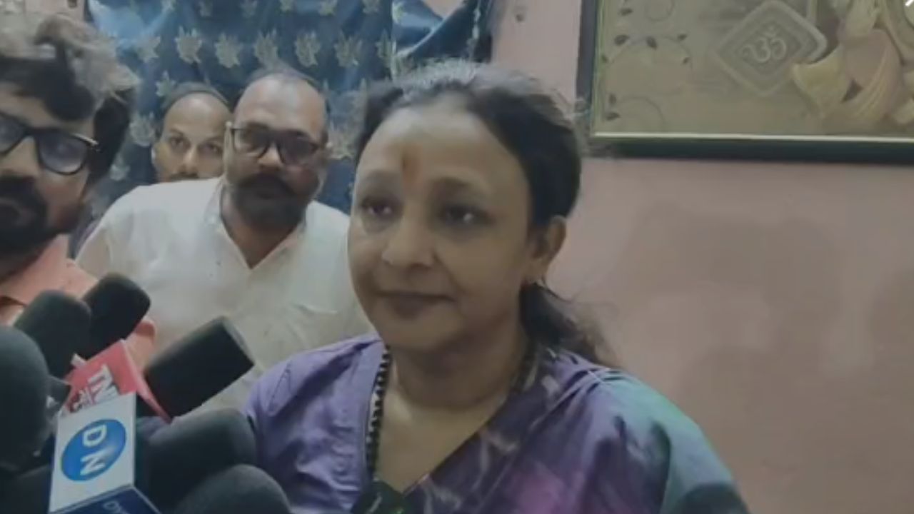 Pratapgarh News: ‘आज मेरे पास शब्द नहीं, केवल भावनाएं हैं’… प्रदेश अध्यक्ष बनने के बाद रामपुर खास पहुंचीं मोना