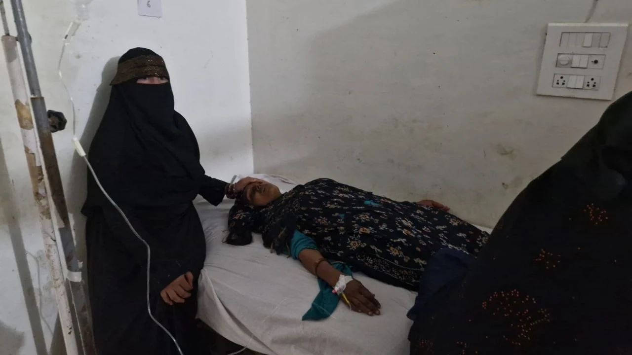 झांसी में पानी की मोटर का तार लगाते ही महिला को लगा करंट, बुरी तरह झुलसी सायना