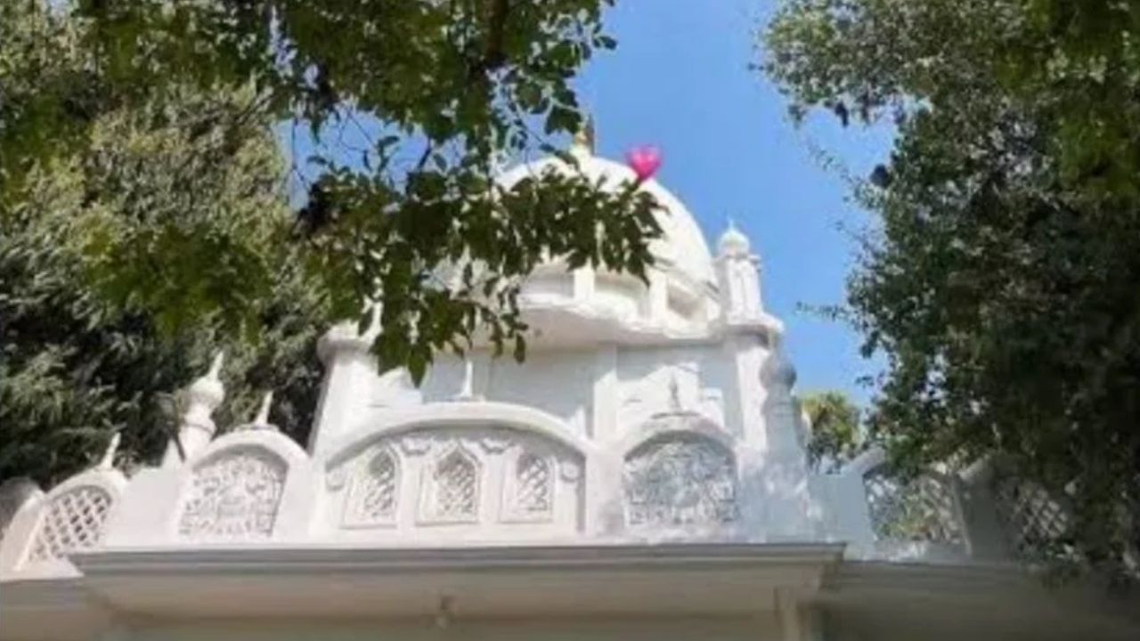 रात होते ही दरोगा शाह बाबा की दरगाह पर उमड़ा ऐसा सैलाब, दूर-दूर से पहुंचे जायरीन; दरगाह पर देर रात तक रही रौनक