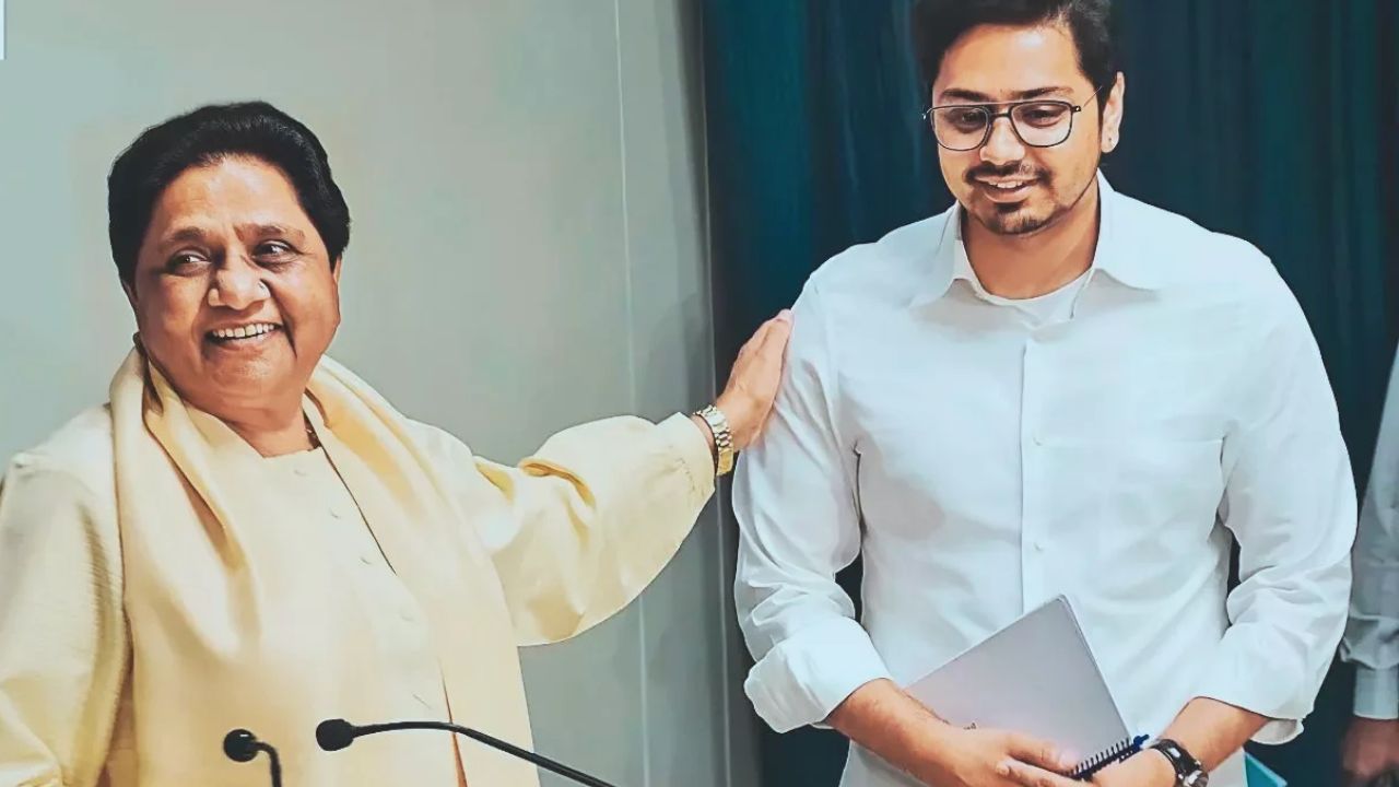 रूठी बुआ पिघली, आकाश आनंद को फिर सौंपी राष्ट्रीय संयोजक की जिम्मेदारी