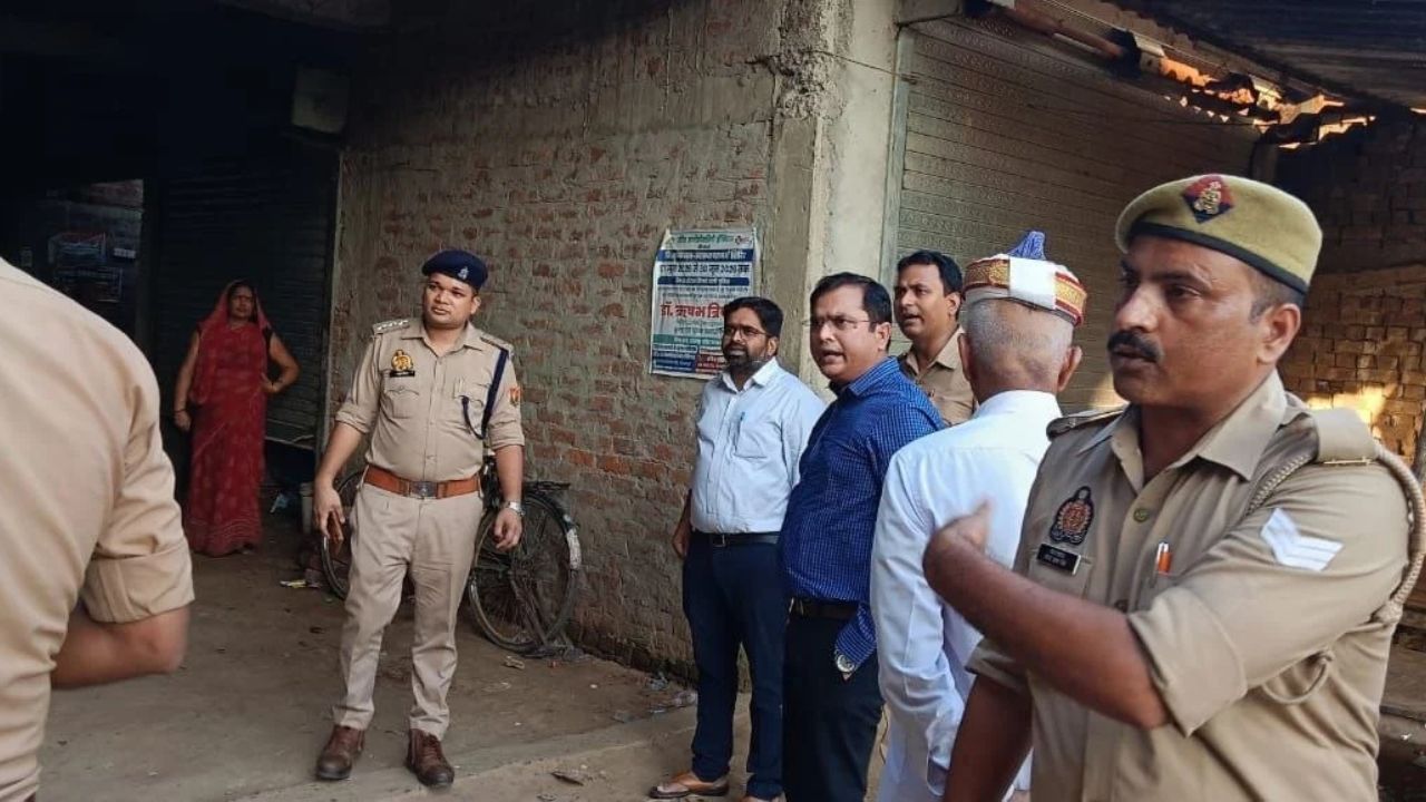 परतावल में अवैध चखना दुकानों पर CO सदर का छापा, कार्रवाई से मचा हड़कंप