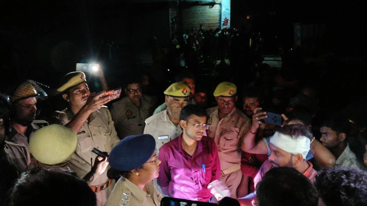 कोल्हुई में विसर्जन जुलूस में मारपीट, तीन नामजद समेत कई अज्ञात पर मुकदमा दर्ज