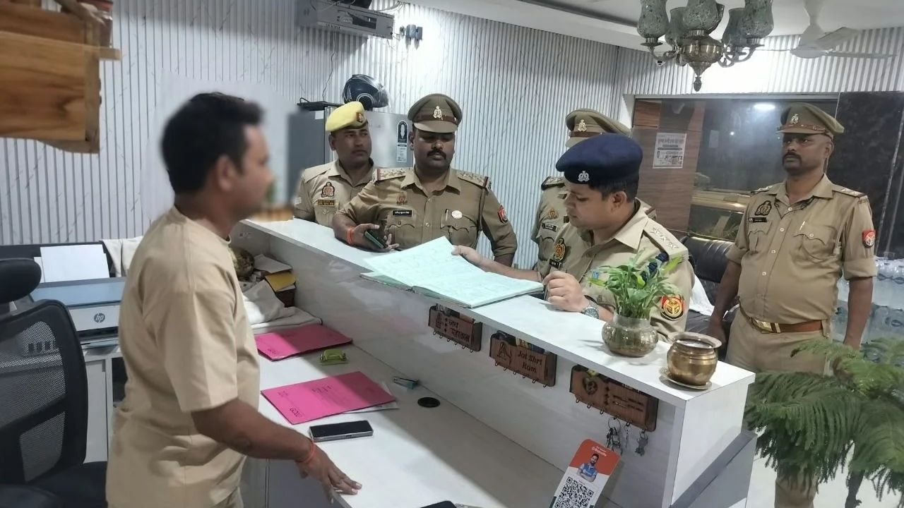 महराजगंज में देर रात होटल-ढाबों पर पुलिस का धावा, 97 ठिकानों पर मचा हड़कंप