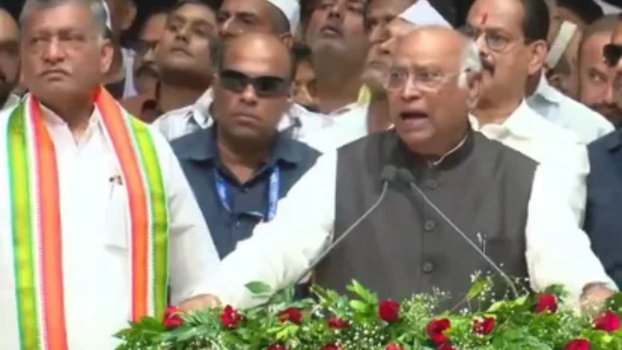 PM Modi पर खड़गे की टिप्पणी से गरमाई राजनीति, BJP का देशव्यापी प्रदर्शन का ऐलान