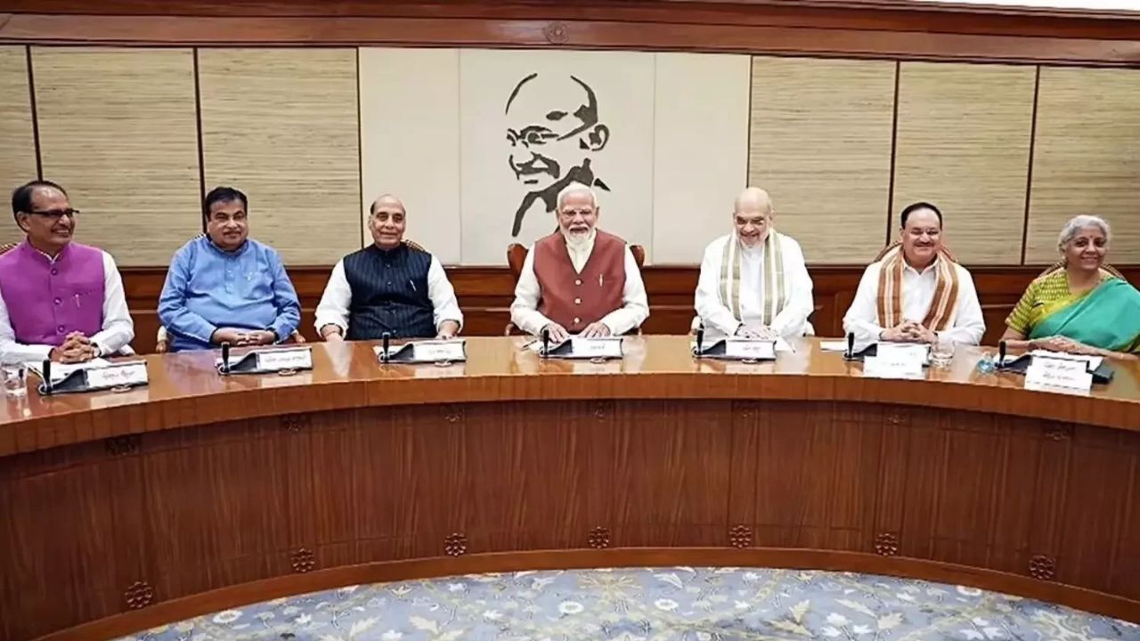 हरदीप पुरी और बीएल वर्मा को राज्यसभा टिकट नहीं, मोदी कैबिनेट में बदलाव की चर्चा तेज