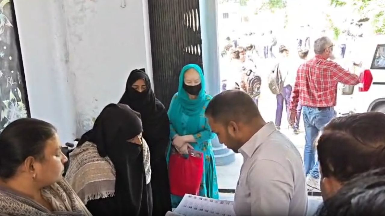 वोटर लिस्ट में नाम नहीं है तो न हों परेशान, 24 अक्टूबर को मिलेगा मौका; जानें कौन-सा फॉर्म भरना होगा