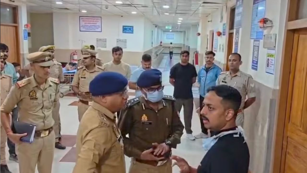 वाराणसी में पुलिस टीम पर फायरिंग! सिपाही को लगी तीन गोलियां, मुठभेड़ में एक बदमाश गिरफ्तार