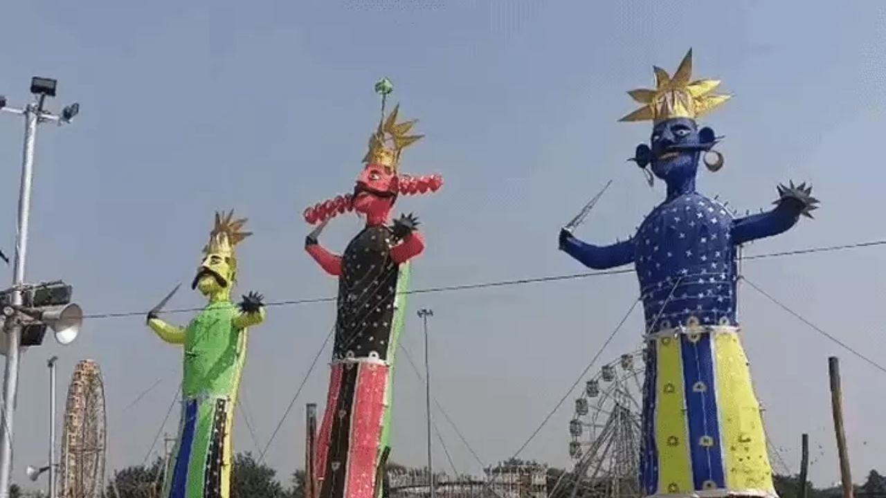 Noida Dussehra 2026: नोएडा स्टेडियम में आज जलेगा 80 फीट का रावण, रात 8 बजे रिमोट से किया जाएगा दहन