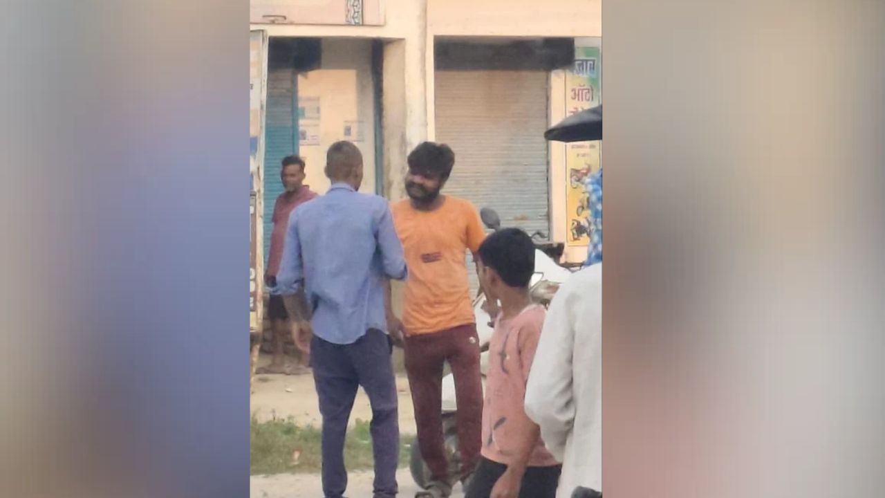 अखिलेश ने सपा पदाधिकारियों में भरा जोश, बोले- दबाव से घबराओ नहीं, जल्द खत्म होने वाला है
