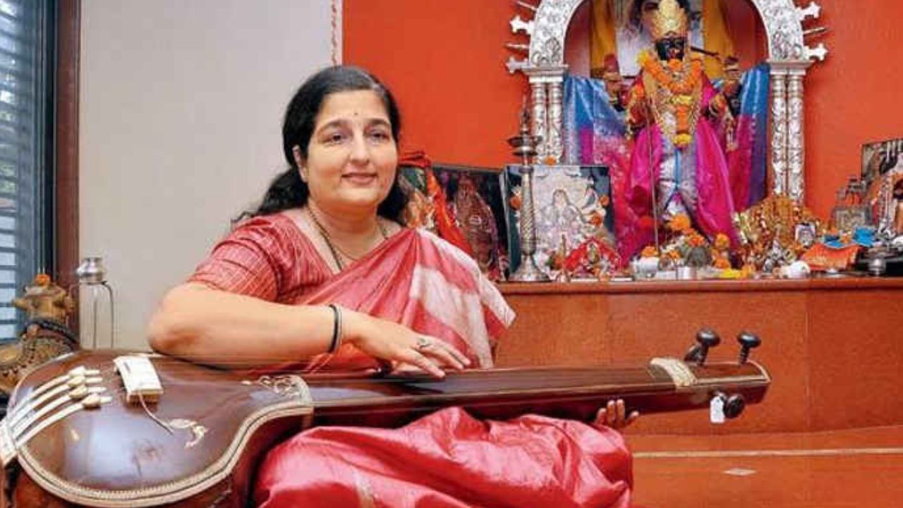 Anuradha paudwal 