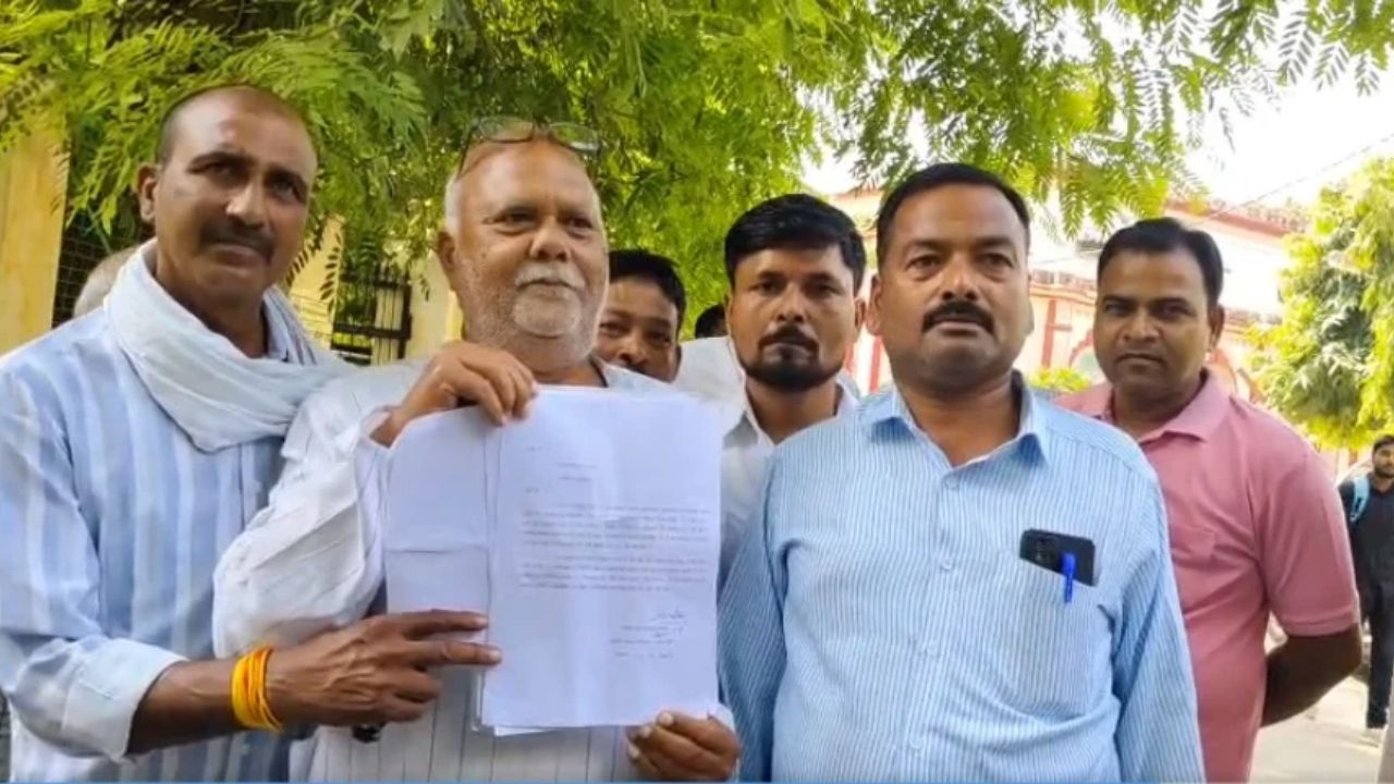 Sultanpur: धनपतगंज ब्लॉक में चार करोड़ की निधि पर विवाद, फर्जी हस्ताक्षर से धन निकालने का आरोप