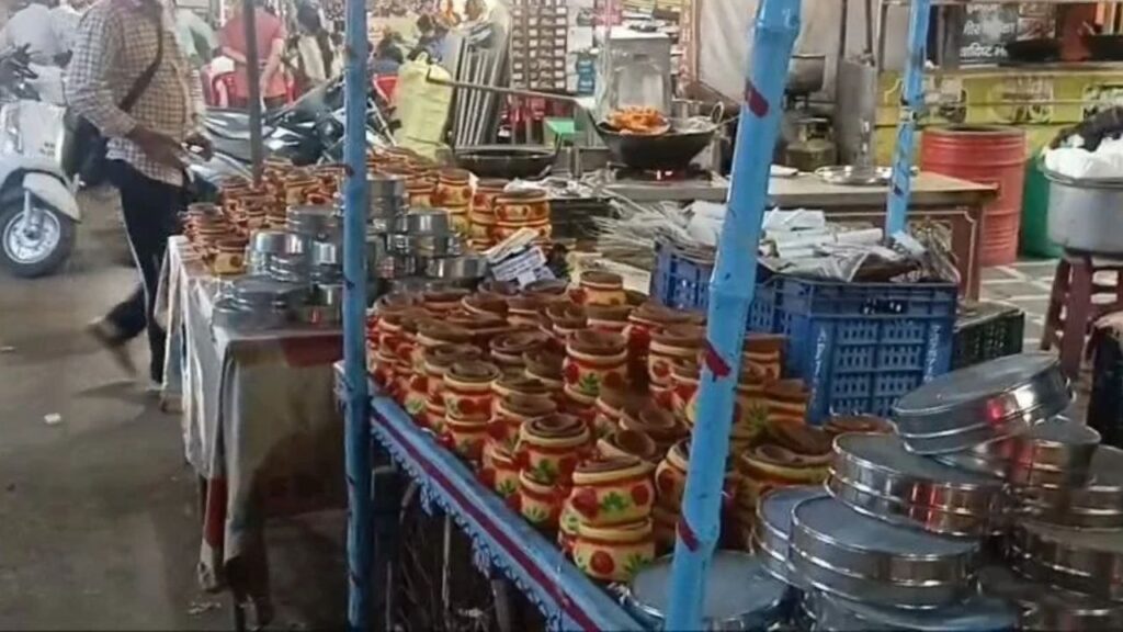 करवा चौथ पर बाजारों में रौनक फोटो सोर्स- डाइनामाइट न्यूज