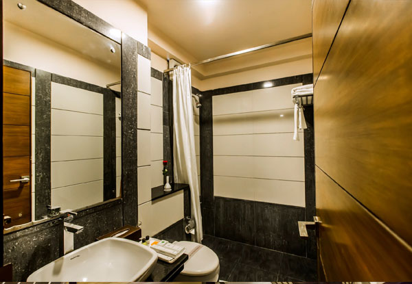 HOTEL GOLDEN MANOR