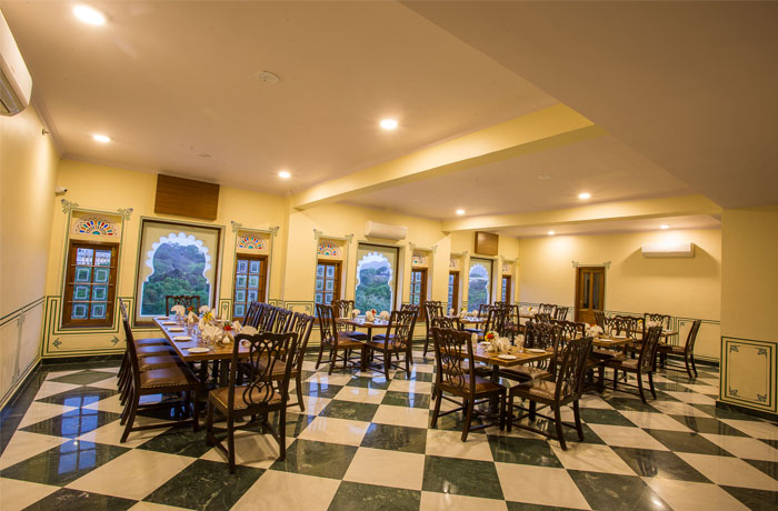 AARAM MAHAL UDAIPUR