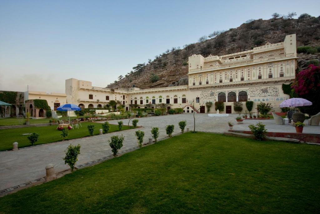 BARA BUNGALOW KALWAR, JAIPUR - A ROSAKUE COLLECTION