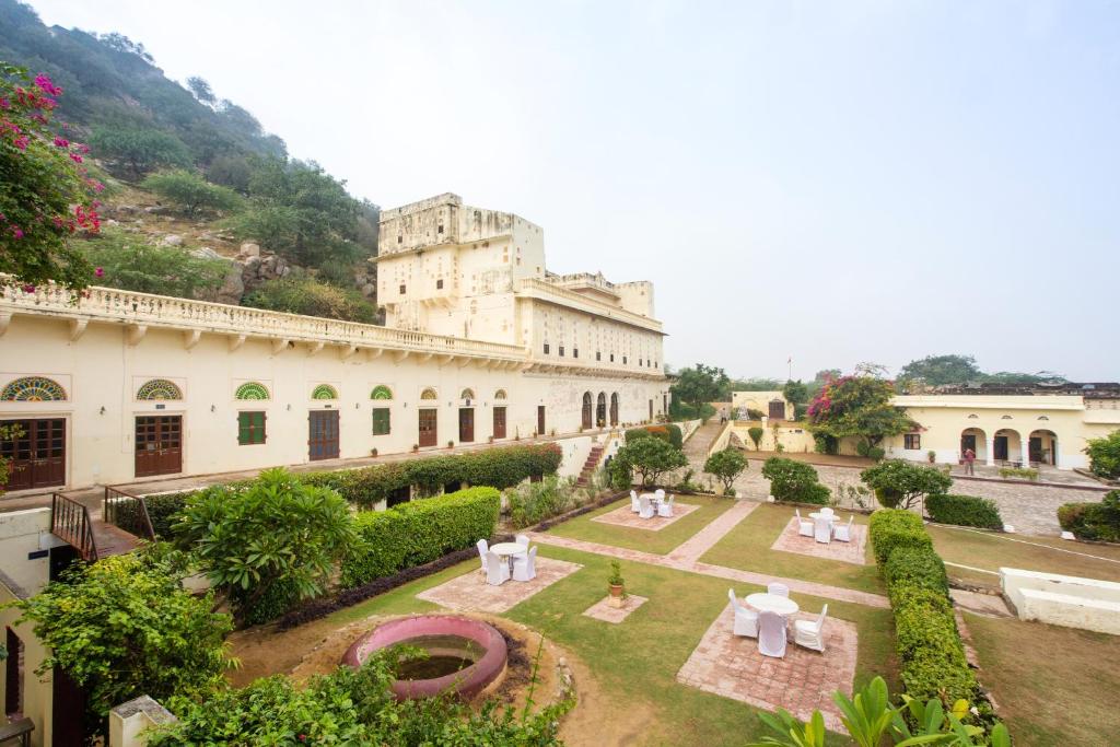BARA BUNGALOW KALWAR, JAIPUR - A ROSAKUE COLLECTION